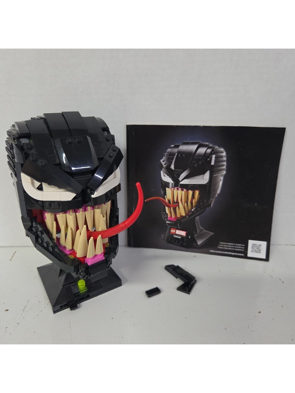 Lego Venom Head 76187 Set and Instruction Manual As Is Missing A Few Pieces